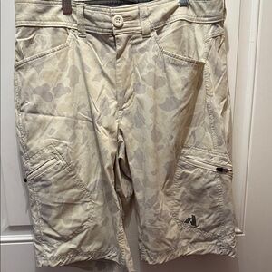 Eddie Bauer Tan Beige Camo Cargo Shorts